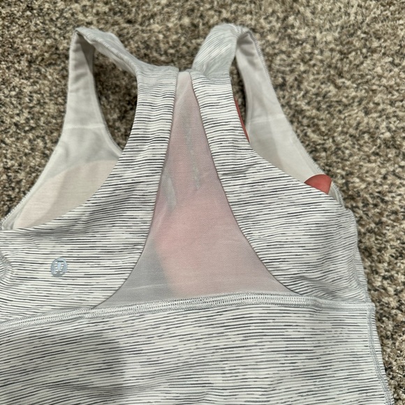 Lululemon bra - Picture 6 of 7